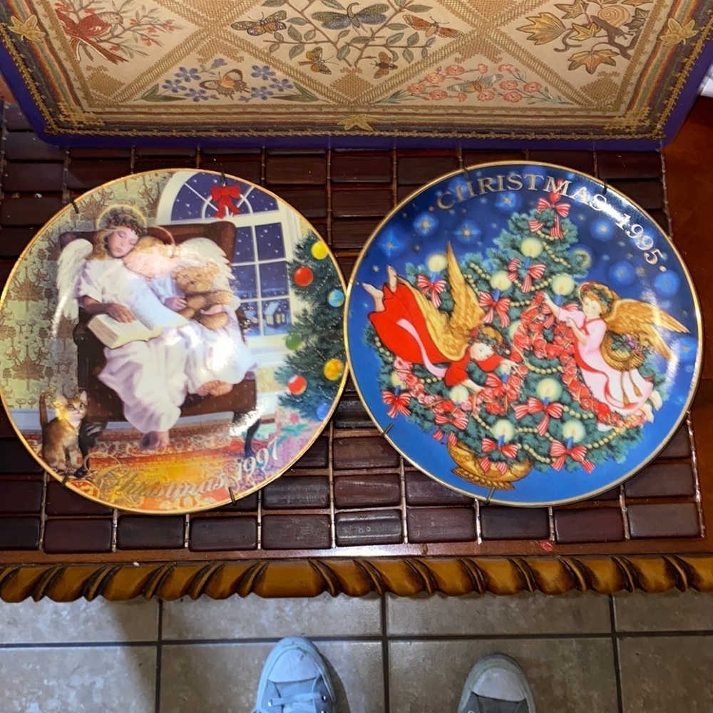 Avon 1997 and 1995 Christmas Plates
